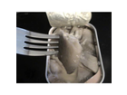 Lysell-schwedenhappen-ein-stueck-fisch-auf-der-gabel-guten-appetit