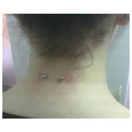 Mein-nape-nackenpiercing