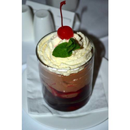 Schokoladenmousse-mit-waldbeerragout-fuer-15-euro