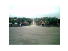 Blick-vom-schlossvorplatz-auf-die-stadt-moritzburg