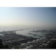 Die-haessliche-seite-von-barcelona-der-industriehafen