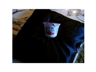 Der-joghurt-bercher-von-der-seite