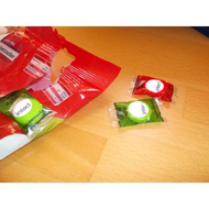 Intact-traubenzucker-apfel-mix-so-sehen-die-bonbons-aus