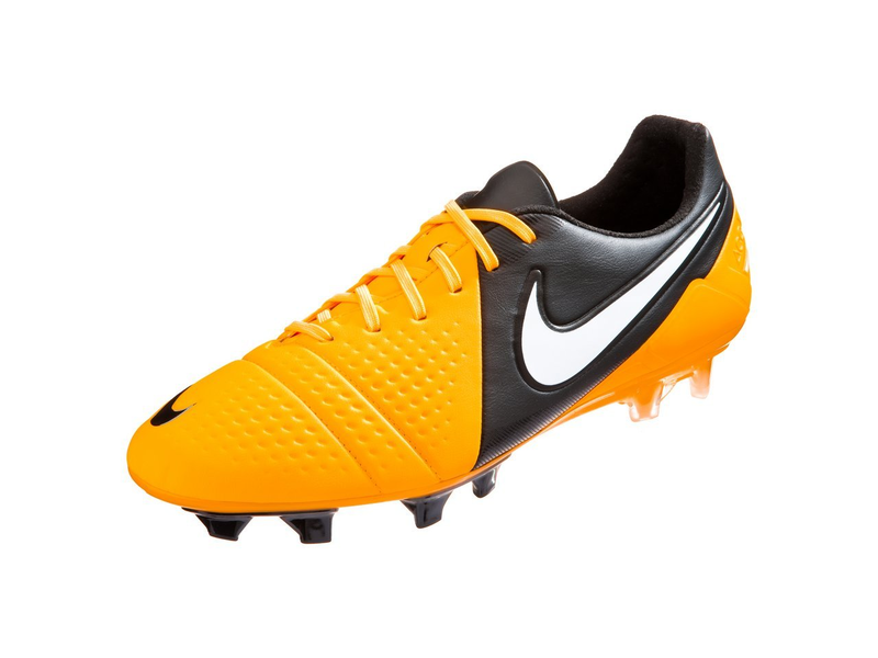 nike ctr360 maestri