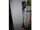 Dyson-dc-45-an-der-wand-haengend