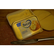 Becel-gold-mit-butterbrot