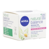 Nivea-natural-balance-reichhaltige-gesichtspflege