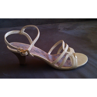 Sandalette-von-esprit-seitenansicht