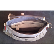 Ein-blick-ins-innere-der-tasche
