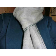 Warm-um-den-hals-gelegt