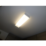 Meine-zett-starlicht-prismatik-eco-kuechenlampe-eingeschaltet