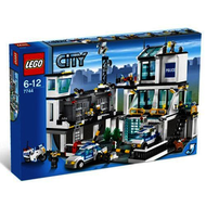 Lego-city-7744-polizeistation