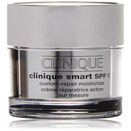 Clinique-smart-spf-15-custom-repair-moisturizer-fuer-trockene-haut-bis-mischhaut