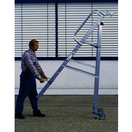 Brennenstuhl-51084-guenzburger-steigtechnik-51084-aluminium-stufen-stehleiter-fahrbar-arbeitshoehe-max-2-95m-silber