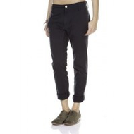 Levi-s-slim-classic-chino