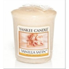 Yankee-candle-vanilla-satin