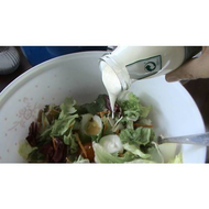 Zum-dorfkrug-sylter-salatfrische-und-ab-damit-auf-einen-gemischten-salat