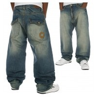 Akademiks-baggy-jeans