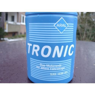 Aral-tronic-sae-15w-40-das-etikett-auf-der-flasche