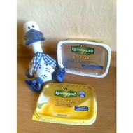 Die-butter-mit-schutzfolie-und-ente-nicht-im-lieferumfang-enthalten