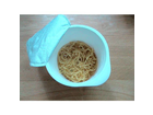Maggi-5-minuten-terrine-spaghetti-in-pfifferling-rahmsosse-das-fertigericht-im-noch-rohen-zustand