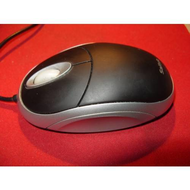 Die-saitek-optical-desktop-mouse-im-profil