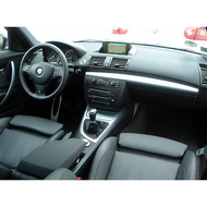 Innenansicht-cockpit-recht-bmw130i