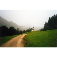 Kuffstein-antoniuskapelle-beim-regen-und-nebel