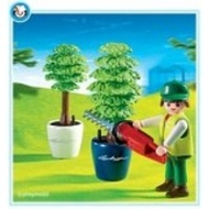 Playmobil-4485-gaertner-mit-heckenschere