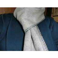 Warm-um-den-hals-gelegt