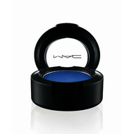 Mac-veluxe-pearl-eyeshadows-pflaume